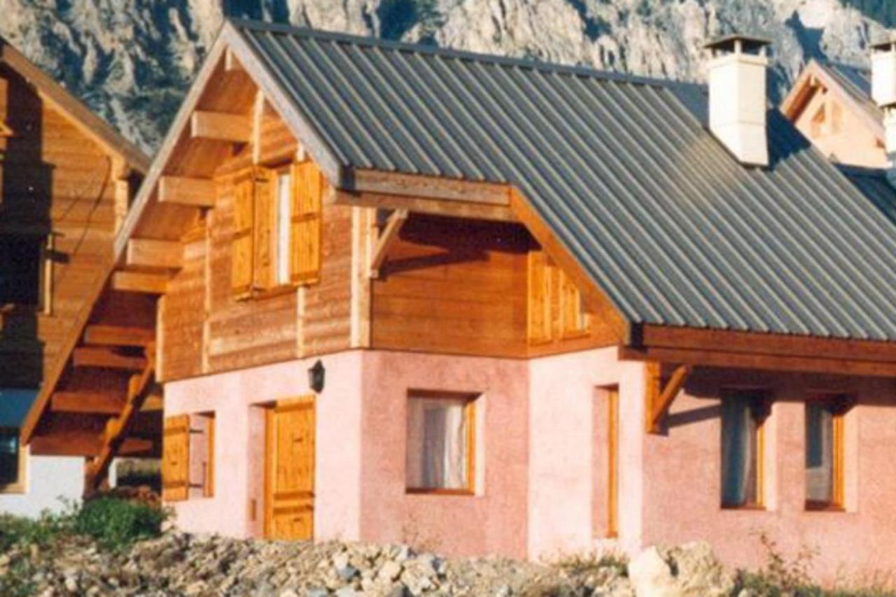Chalet Le Mélézin hameau des Chazals Nevache Hautes Alpes Exterior foto